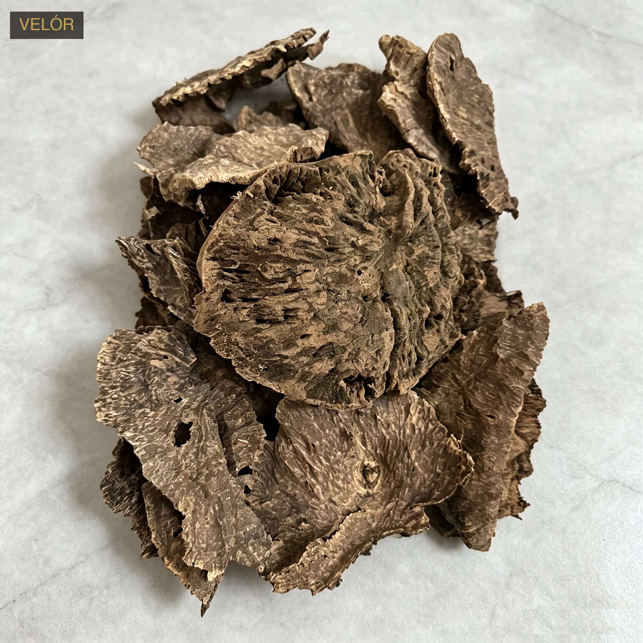 Natural Agarwood Flakes For Daily Bakhoor